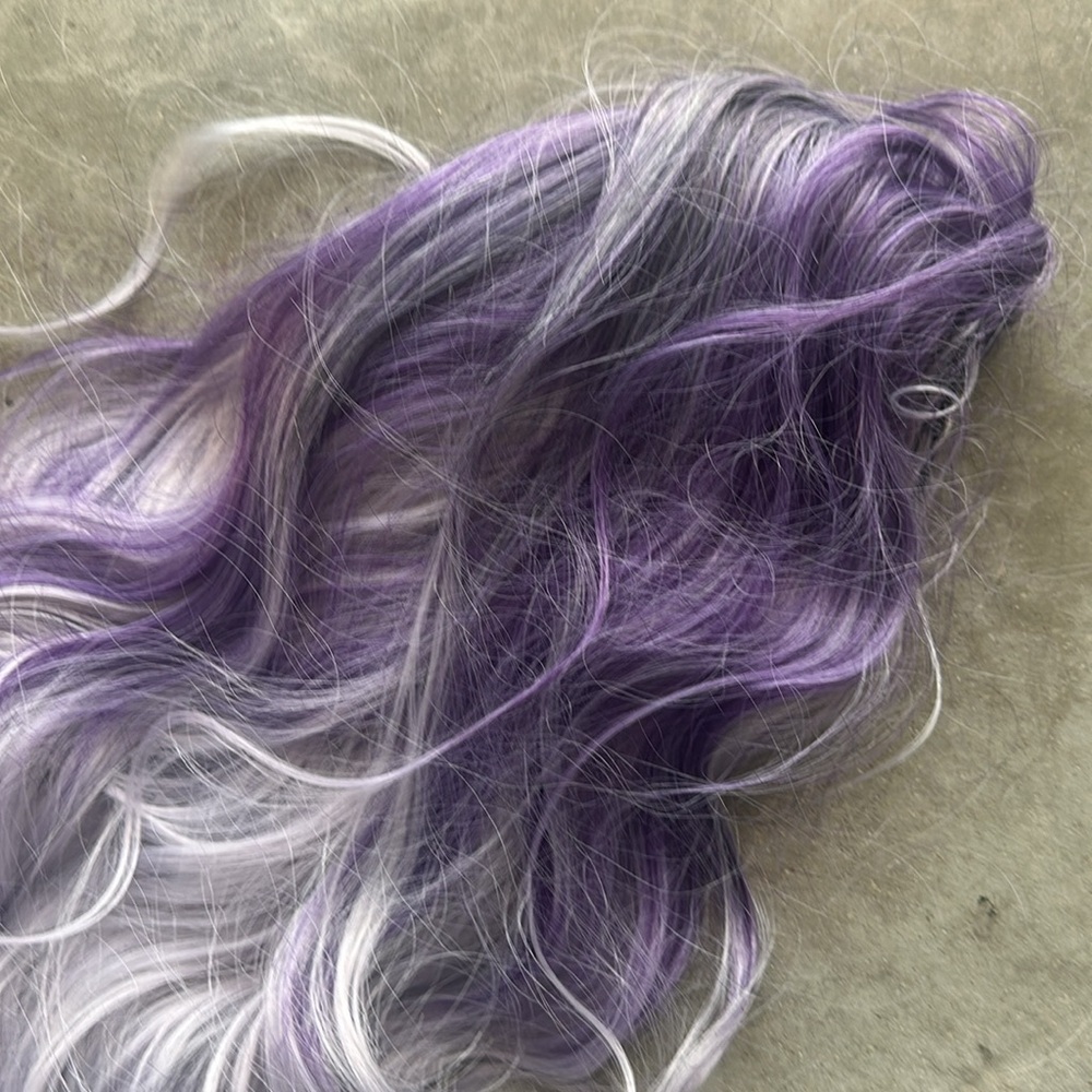 NEW!! Long Wavy Middle Part Ombre Purple Gray Wig 26 Inch long. - Picture 6 of 7